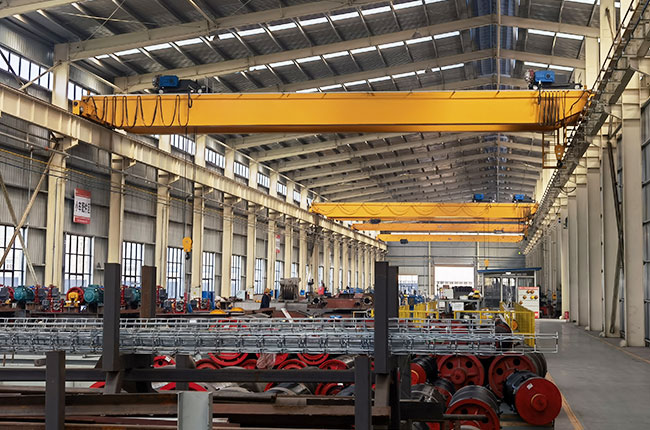 Choosing the Right Overhead Crane